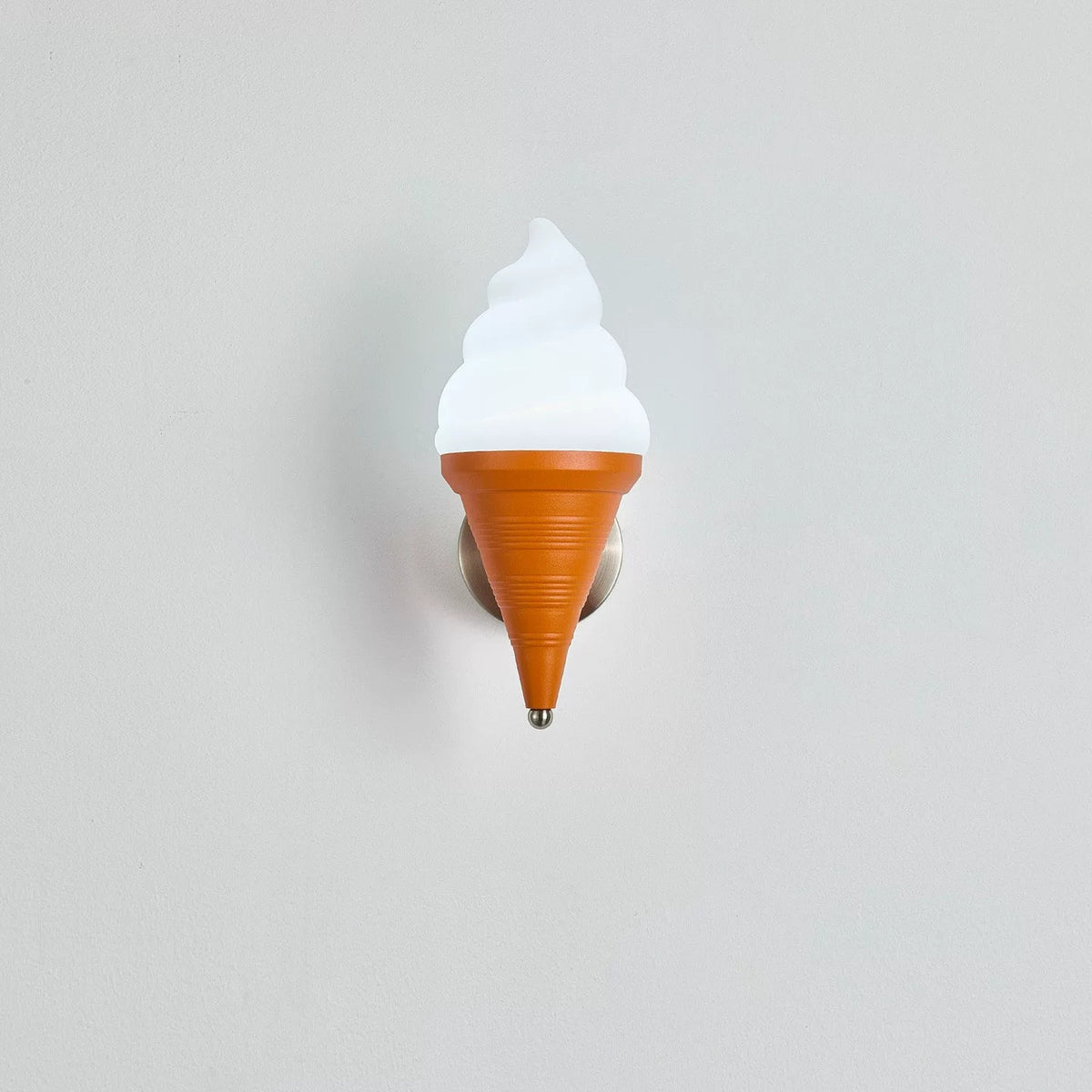 Ice cream wall lamp in cool white light