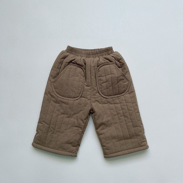 Beige quilted cotton cropped pants with patch pockets