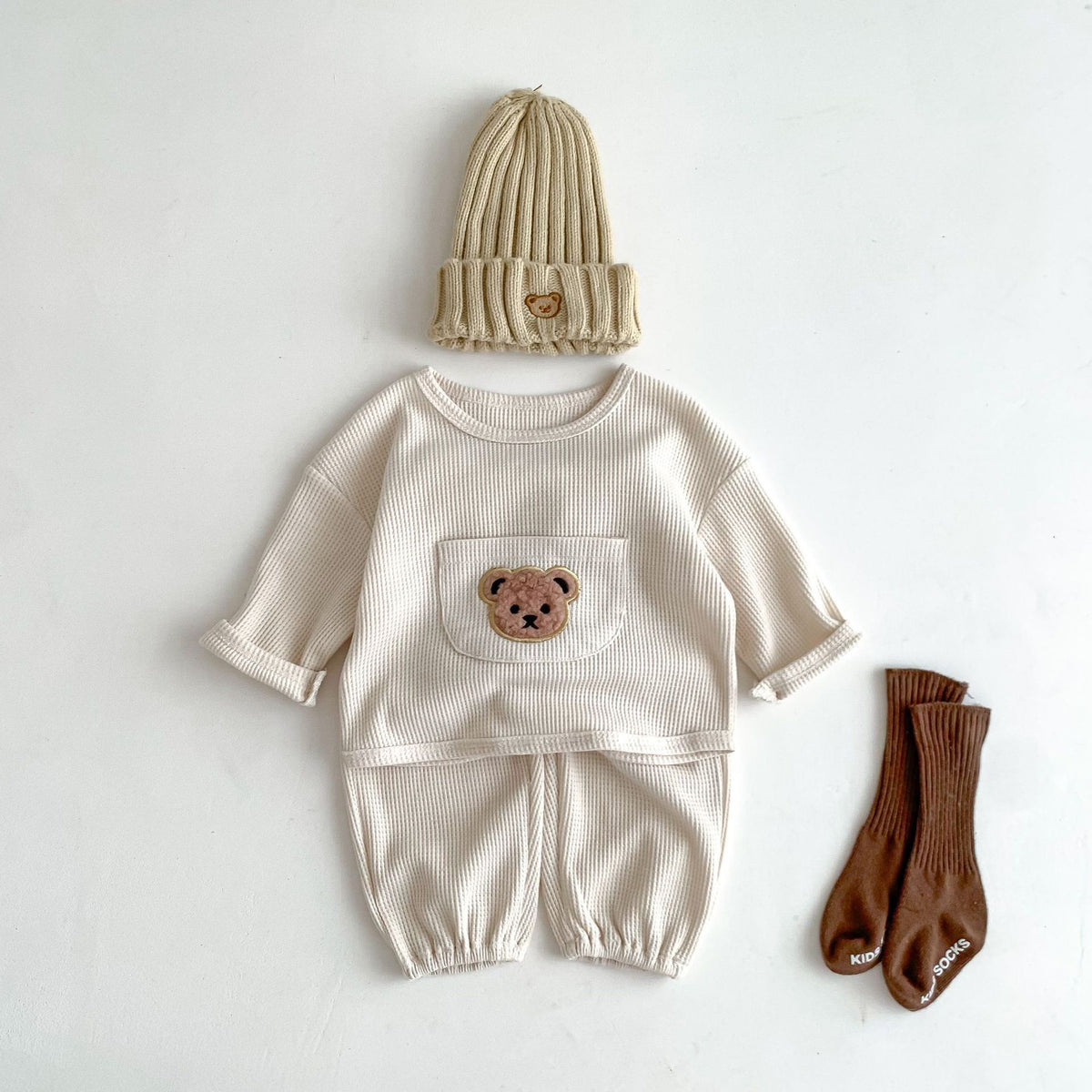 Cream waffle teddy bear set with beanie and socks
