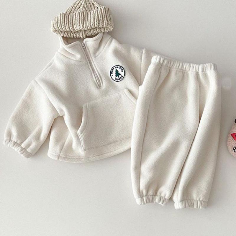White polar fleece half-zip pullover and pants baby set