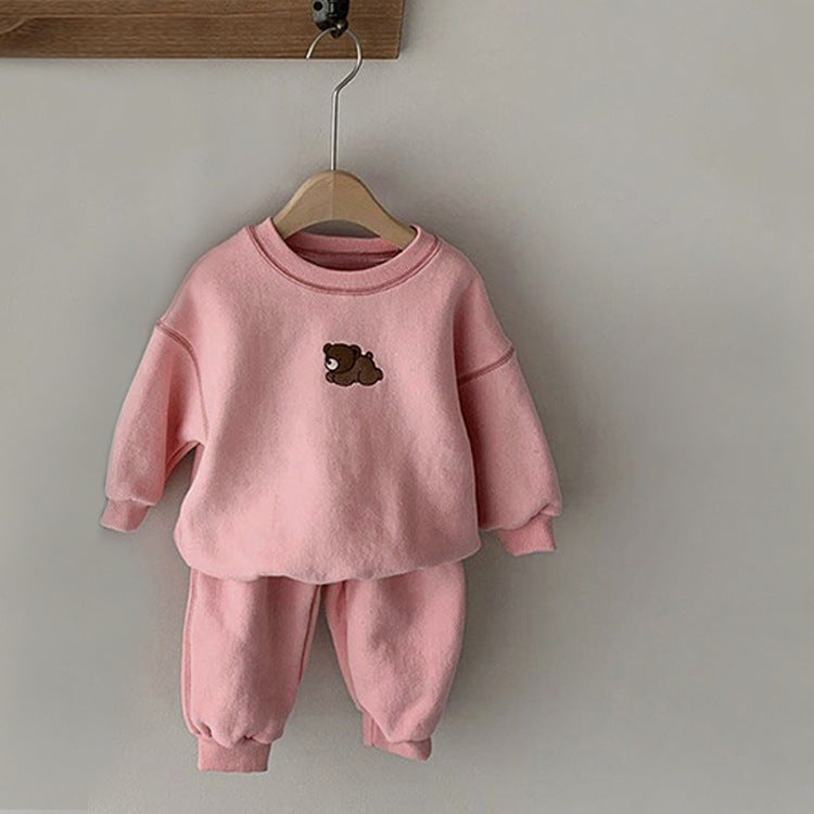 Adorable pink toddler sweater and pants set with cute bear embroidery, perfect for autumn and winter wear. Soft, cozy, and stylish, this baby outfit is designed for warmth and comfort, ideal for daily casual wear or as a charming gift option. Unisex design suited for both boys and girls.