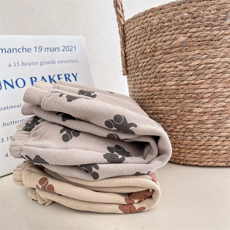 Folded bear print thermal pants in gray and beige