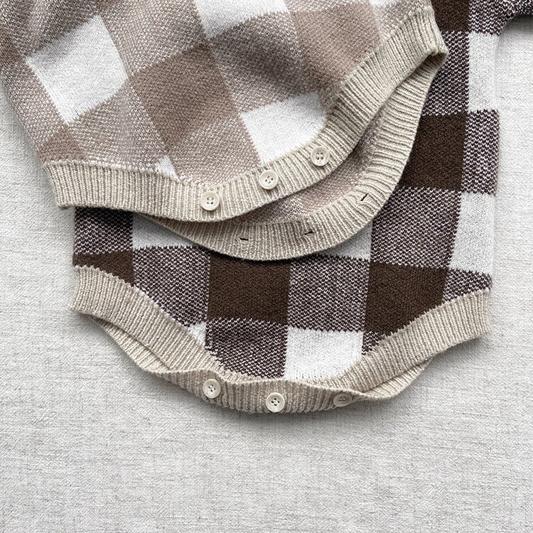 Snap closure at the bottom of the knit baby romper