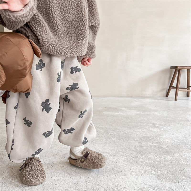 Toddler wearing gray bear print thermal pants
