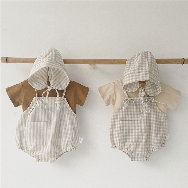  This bodysuit features a timeless plaid pattern that adds a touch of sophistication to their ensemble. 