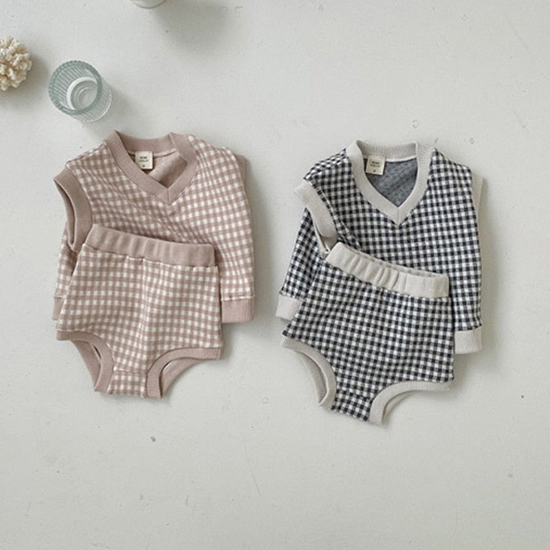 Plaid Knitted Waistcoat & Shorts Set