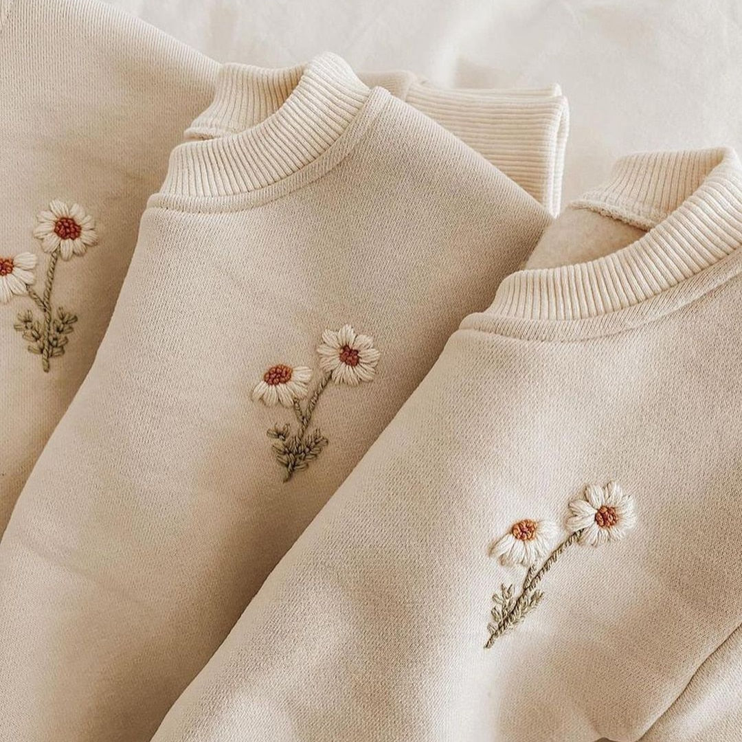 Embroidered Daisy Pullover Sweatshirt & Jogger Pants Set